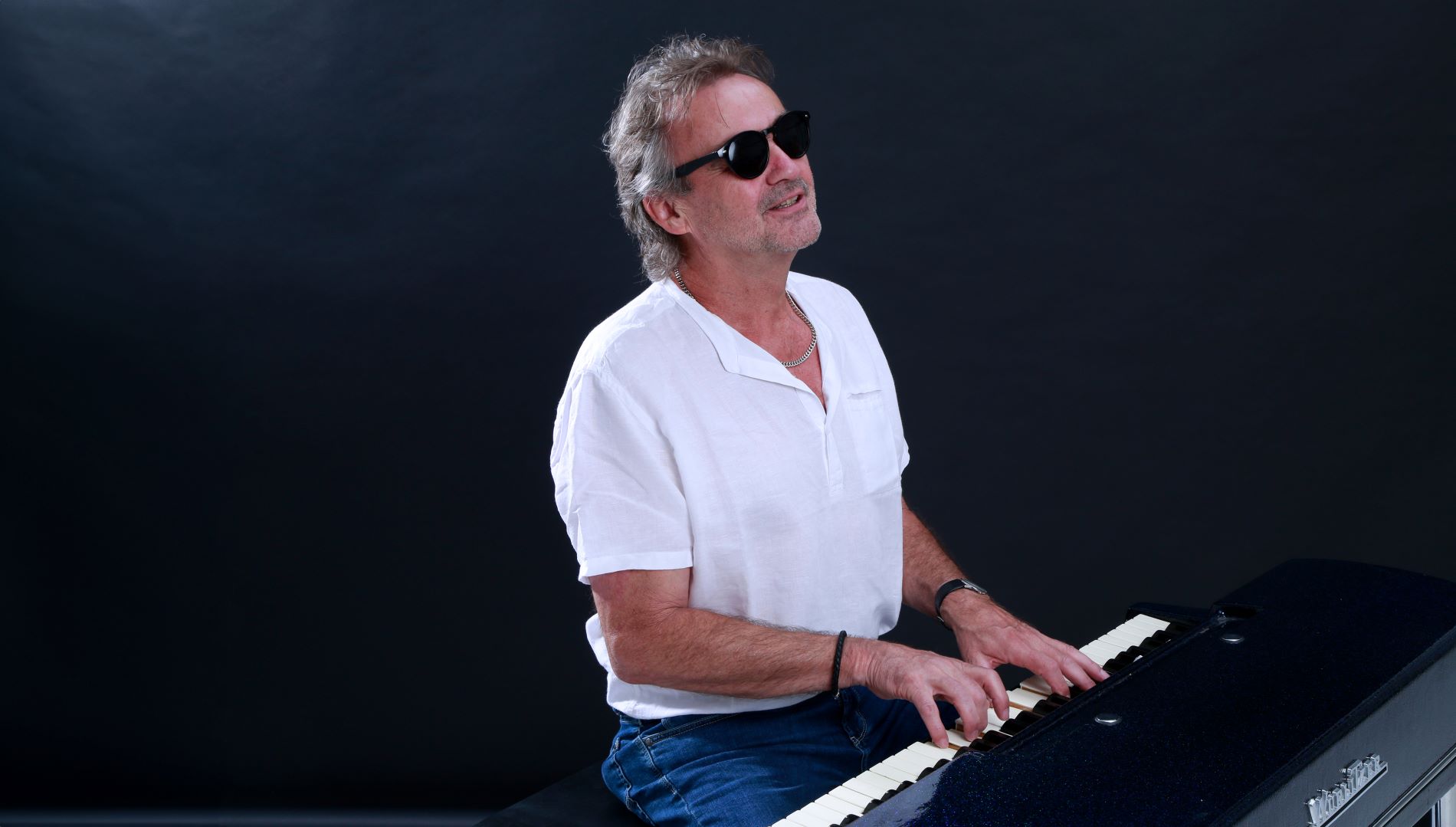 Joe Baker - Pianoplayer, Singer / Songwriter